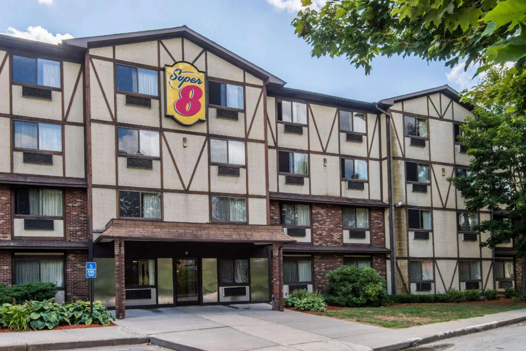 photo 1 of Super 8 By Wyndham Groton