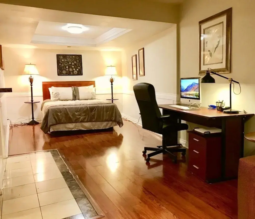 photo 1 of 888 Convention Center 1 Bedroom Condos