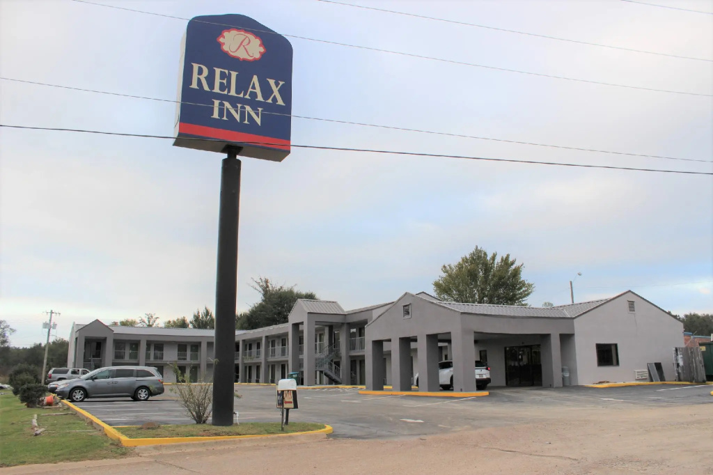 photo 1 of Relax Inn