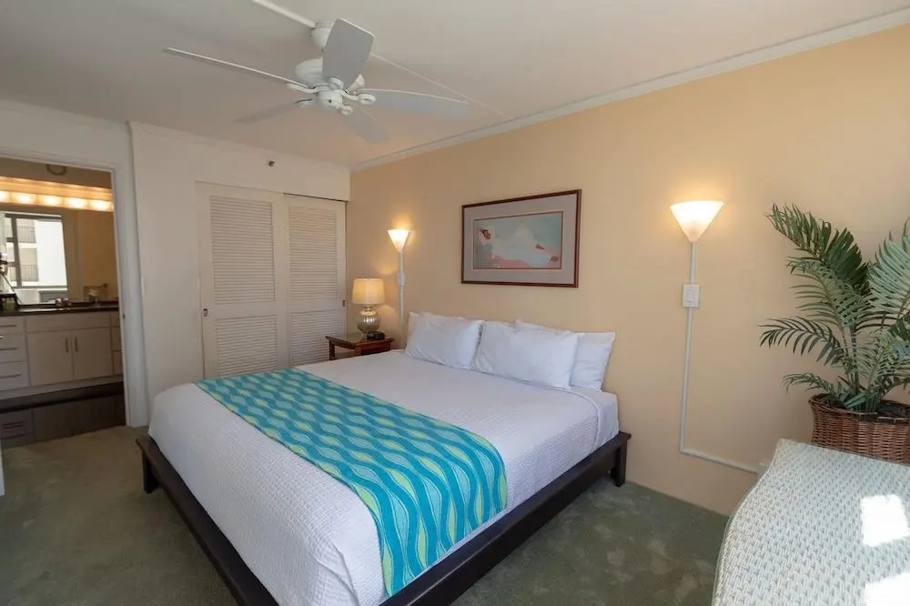 photo 1 of Waikiki Banyan - Partial Ocean View Tower 2 Suite 1204