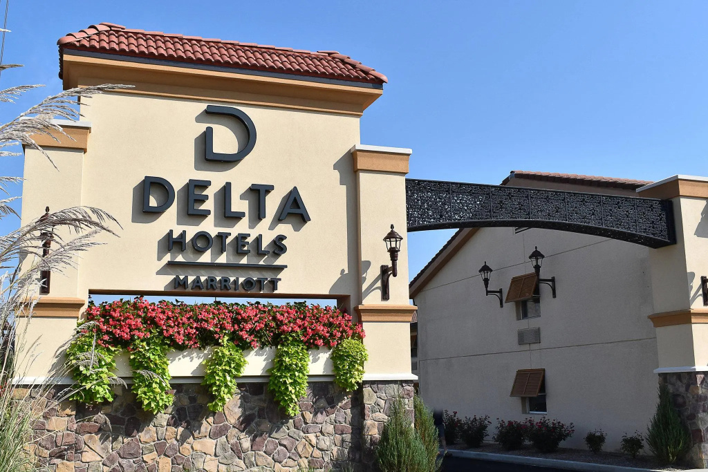 photo 1 of The Fontana Hotel