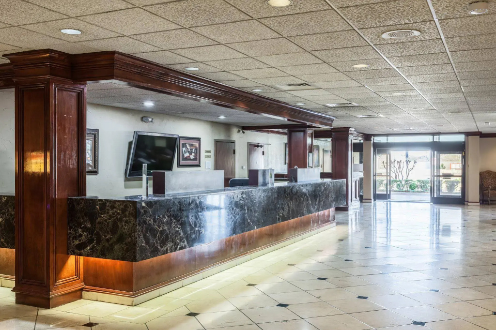 photo 1 of Quality Inn & Suites Plano