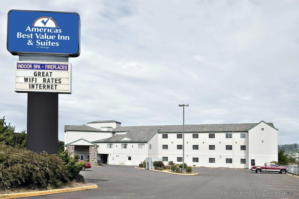 photo 1 of Inn at Yaquina Bay