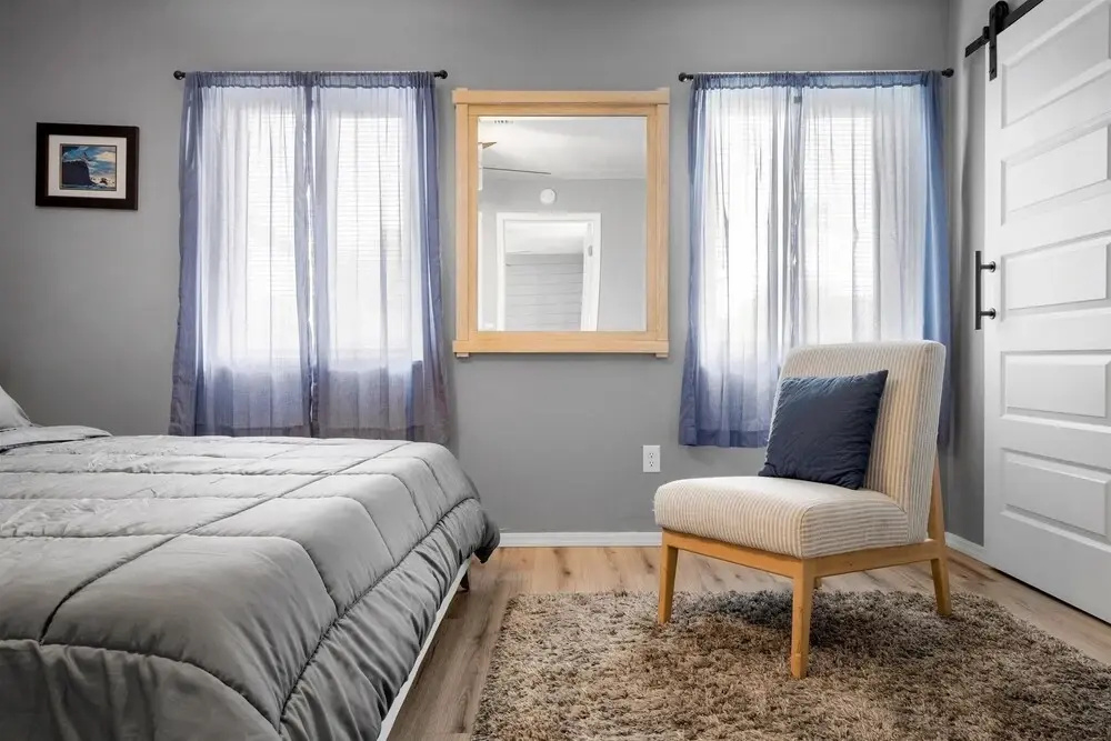 photo 1 of 10 Chelsea Place 1 Bedroom Condo by RedAwning