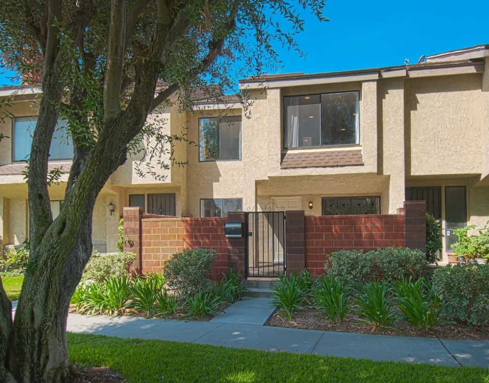 photo 1 of 100 Acre Wood 3 Bedrooms 2 Bathrooms Condo
