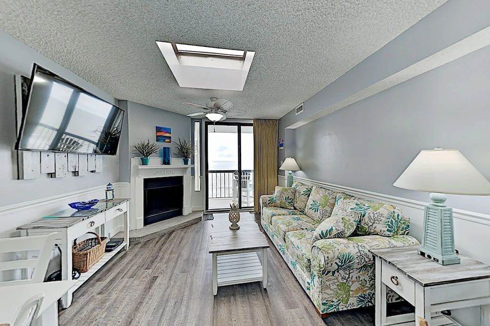 photo 1 of 1005wate 3 Bedroom Condo