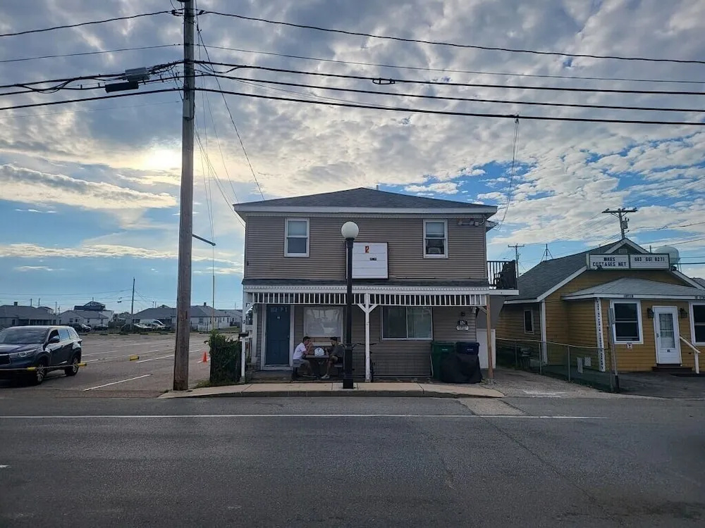 photo 1 of 12 Ashworth Ave