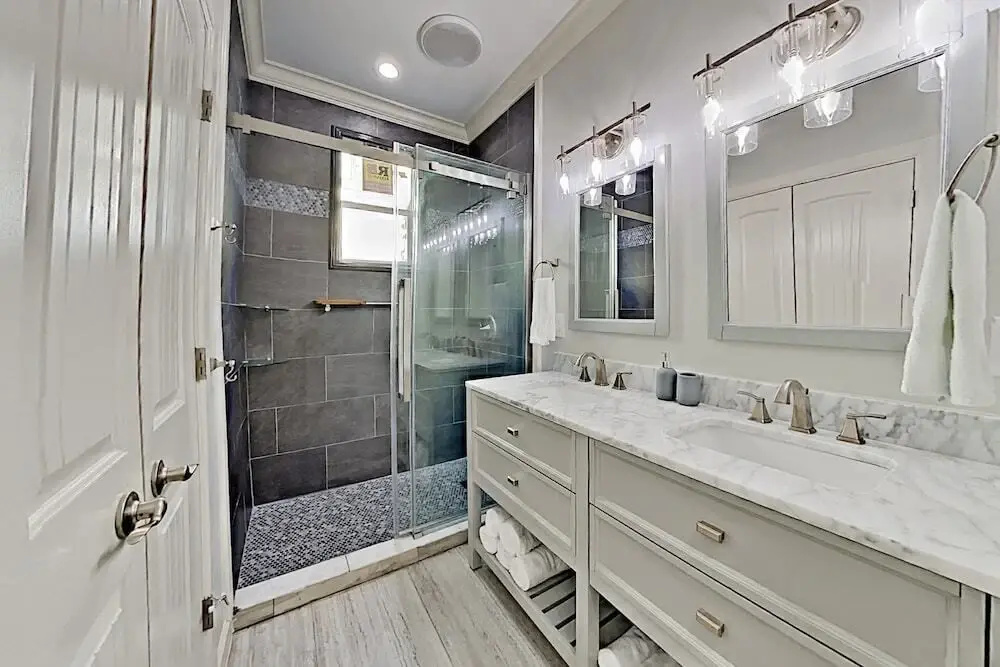 photo 1 of 1231Swat 7 Bedroom Home