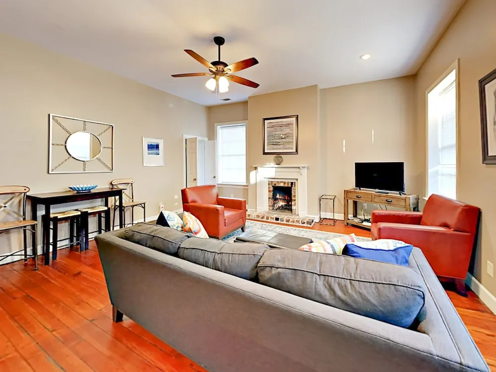 photo 1 of 127 E Liberty Townhouse Unit B 2 Bedrooms 1 Bathroom Townhouse