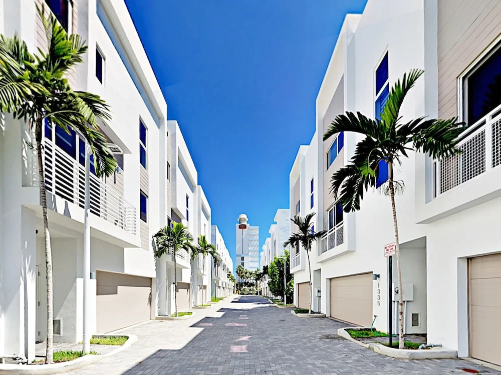 photo 1 of 1339 Ocean Boulevard Condo Unit #14b 4 Bedrooms 3.5 Bathrooms Condo