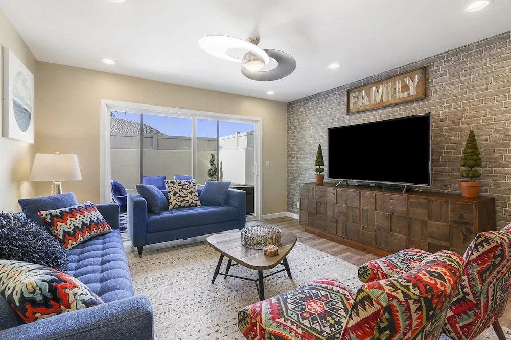 photo 1 of 1381 South Walnut Condo Unit 2307 3 Bedrooms 2.5 Bathrooms Condo