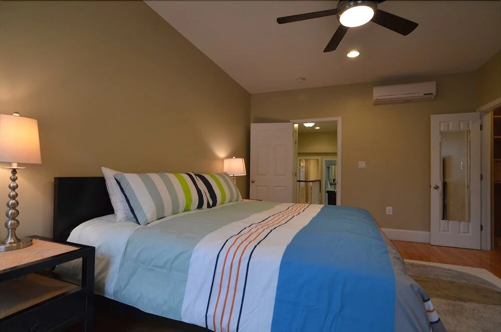 photo 1 of 1424 Northwest Townhome #1042 - 3 Br Townhouse