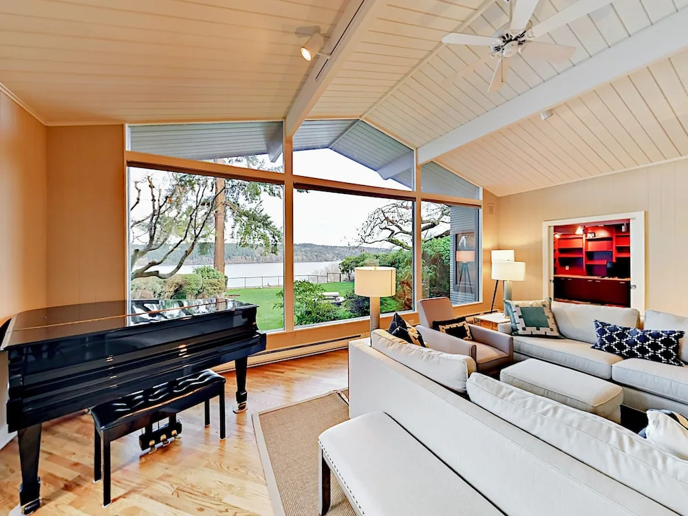 photo 1 of 14521 40th Ave NE Home 3 Bedrooms 3 Bathrooms Home