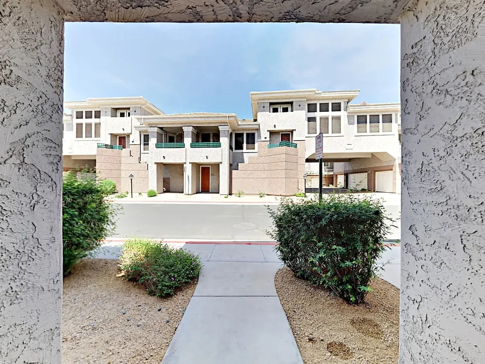 photo 1 of 15221 Clubgate Drive Condo Unit 2104 1 Bedroom 1.5 Bathroom Condo