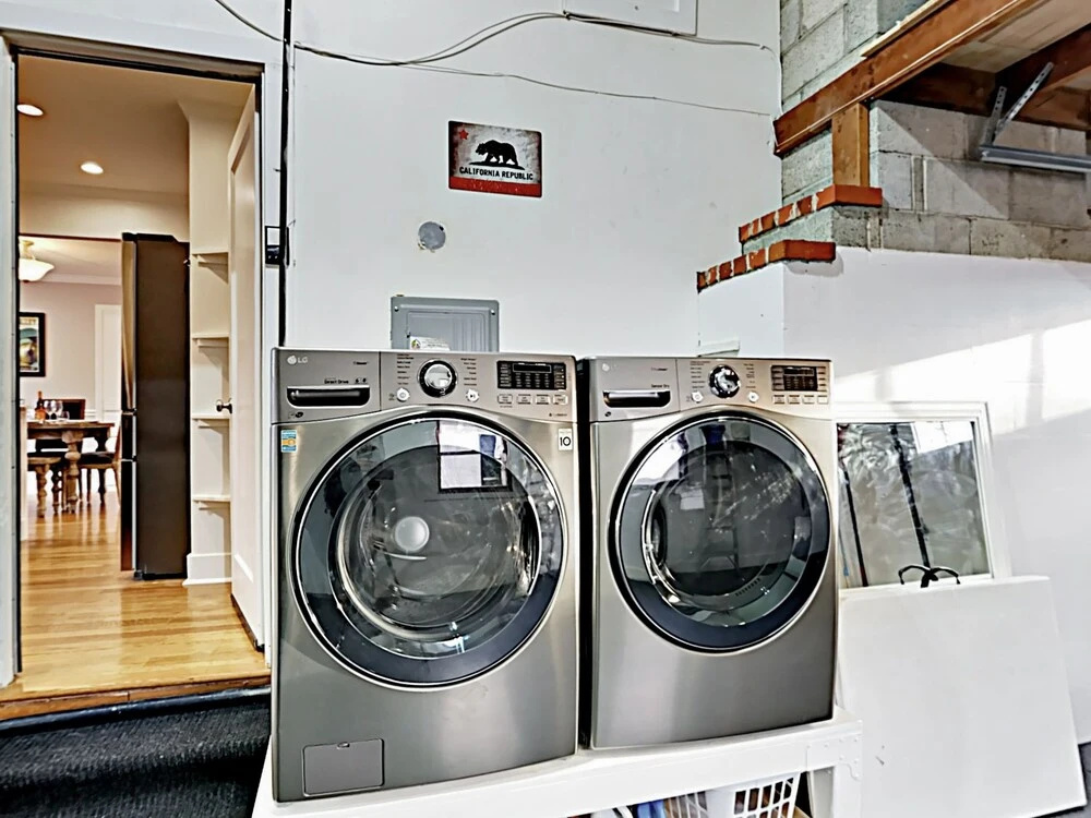photo 1 of 1665 James - 2 Br Home