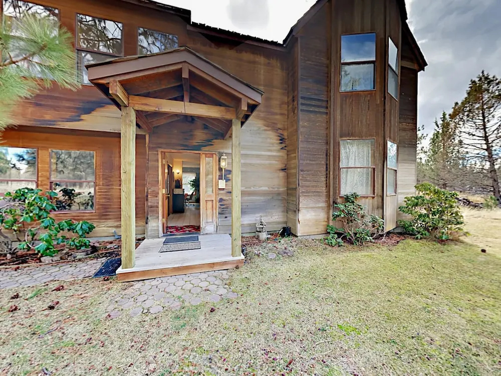 photo 1 of 16973 Buck Horn Dr Home 5 Bedrooms 3.5 Bathrooms Home