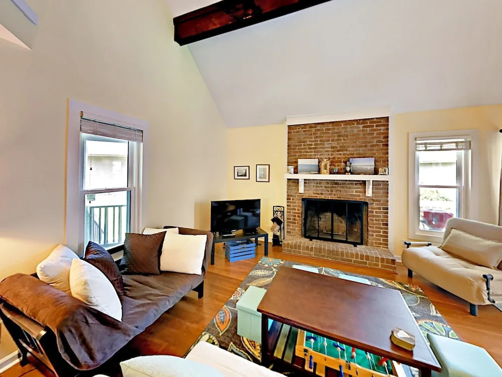 photo 1 of 1721 Landing Road Home 3 Bedrooms 2 Bathrooms Home