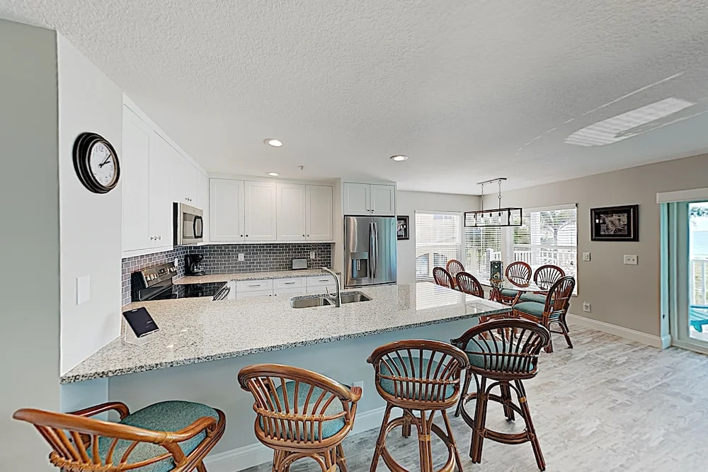 photo 1 of 1802 Gulf Blvd Condo Unit 10 3 Bedrooms 2 Bathrooms Condo