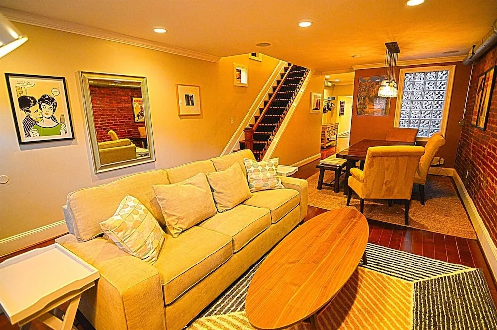 photo 1 of 1826 Northwest Townhome #1060 - 3 Br Townhouse