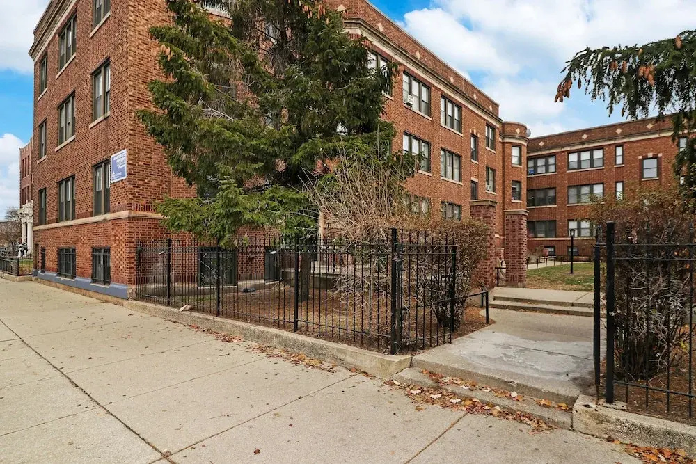 photo 1 of 1BR Delightful Apartment in Ravenswood
