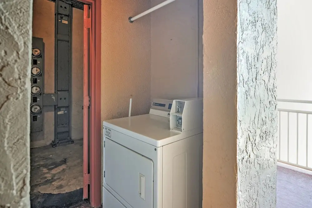 photo 1 of Beachfront St Petersburg Condo w/ Community Pool!