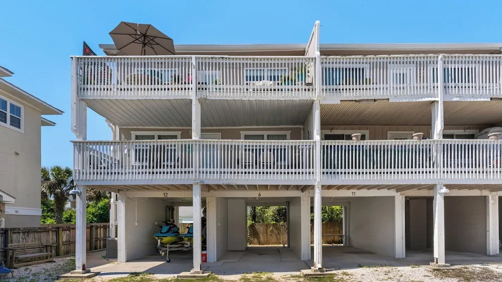 photo 1 of 1br/1ba, Covered Parking, Perfect for Couples!