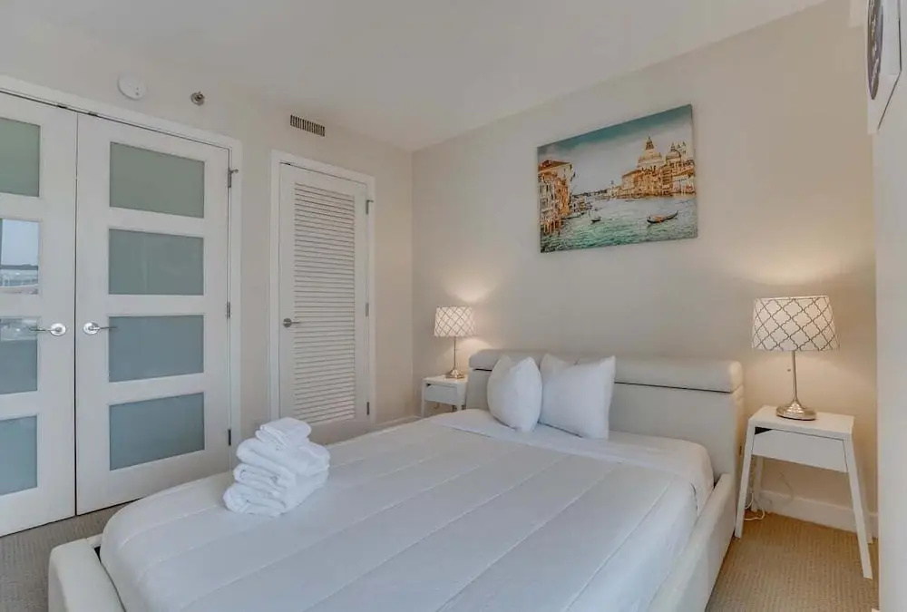 photo 1 of 2 Bedroom Apartment located in Washington Dcâs Penn Quarter. 2 Apts by RedAwning
