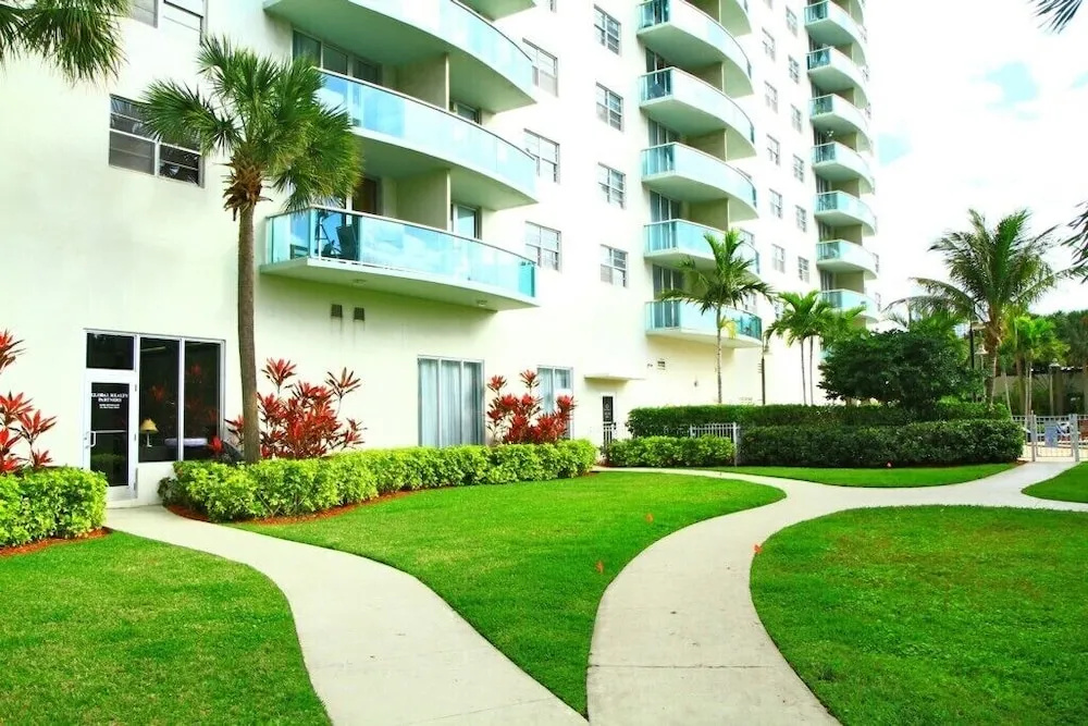 photo 1 of 2 Bedroom +Den / 2 Bath Apart @ Ocean Reserve 426