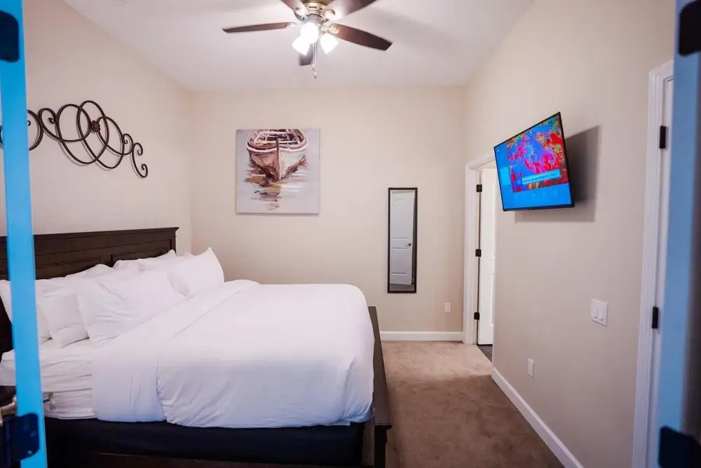 photo 1 of 2 Bedroom Lake View Villa - Unit 103