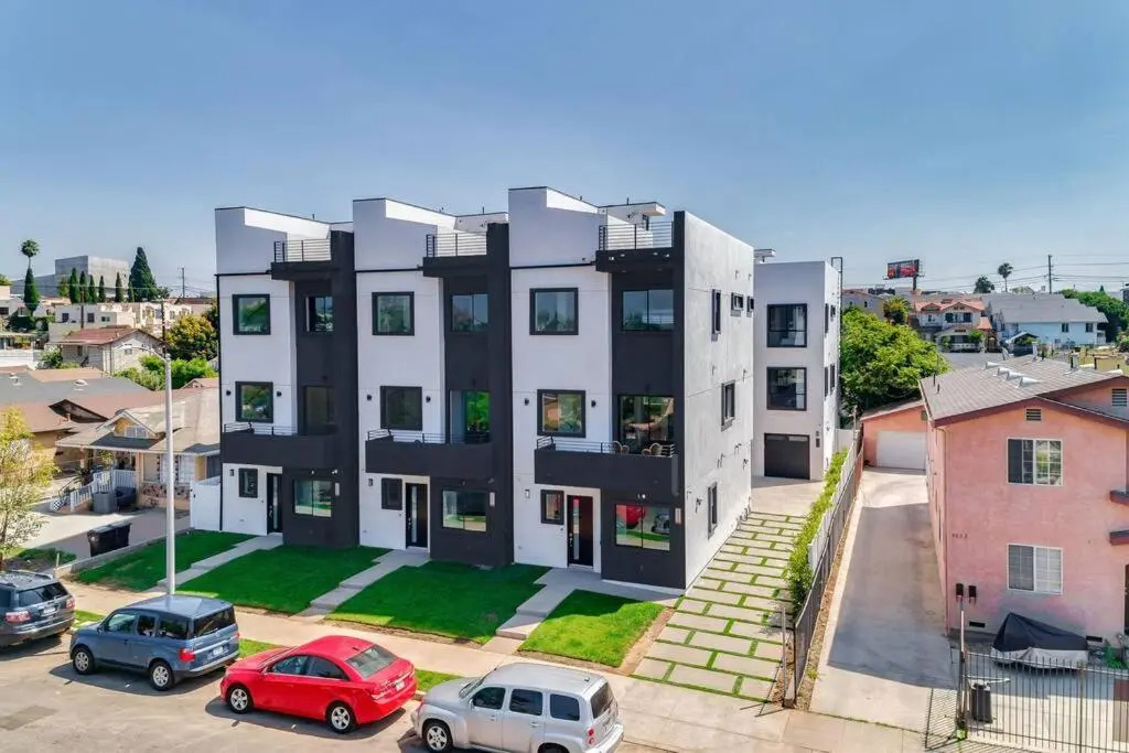 photo 1 of 2 New Luxury Modern 3 story homes