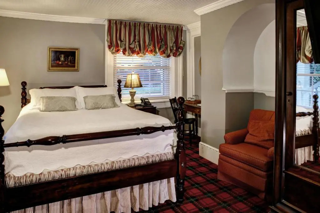 photo 1 of 200 South Street Inn