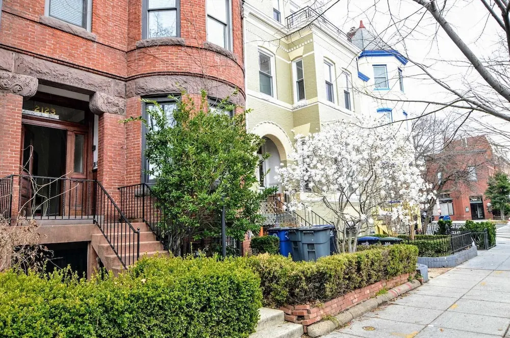 photo 1 of 2123 R ST NW #3 - 1 Br Apts