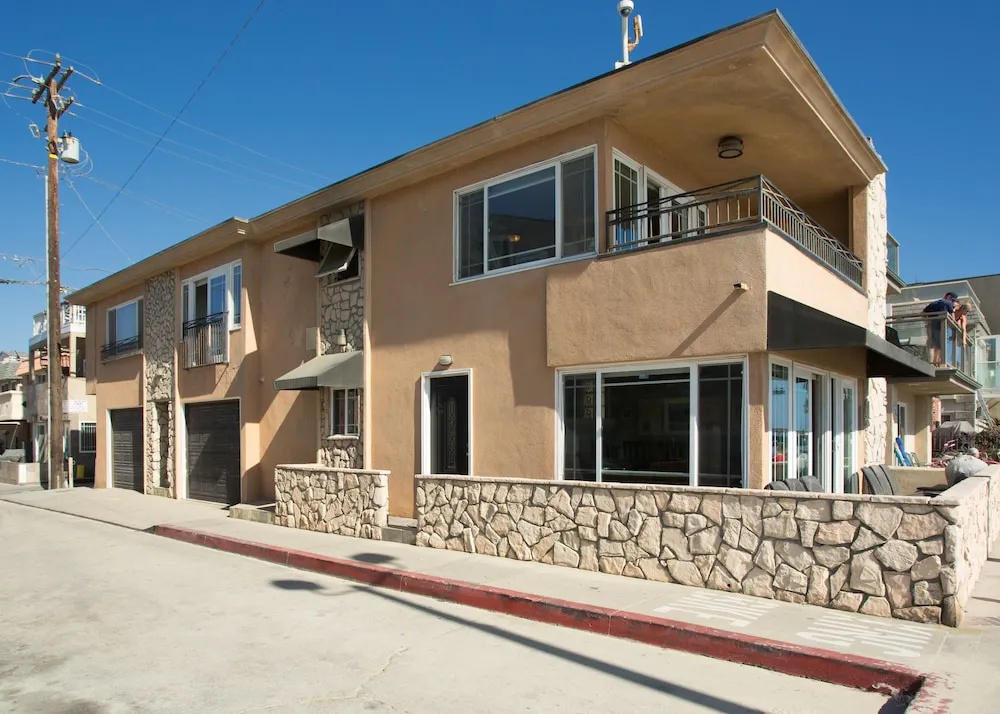 photo 1 of 2314 W Ocean Front AB 68217 by RedAwning