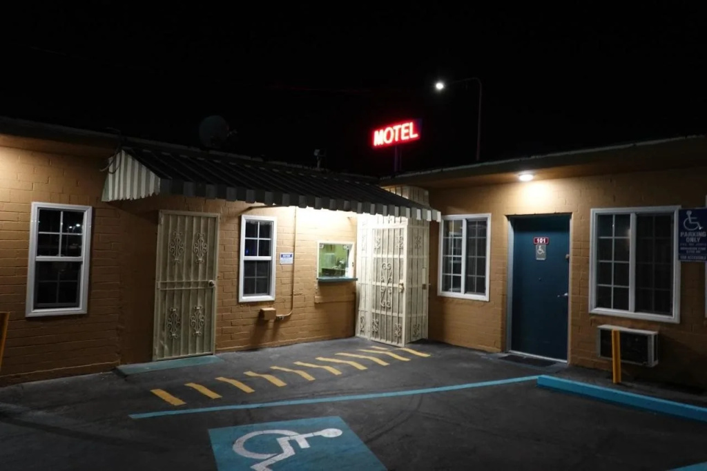 photo 1 of 24 Hours Motel