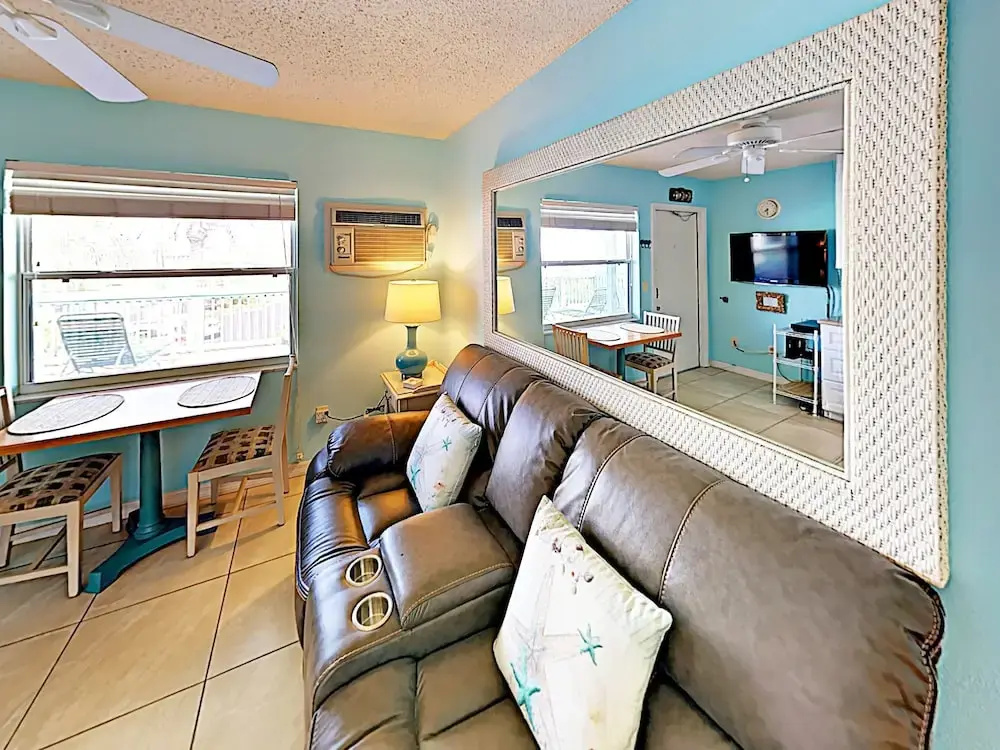 photo 1 of 2700 Gulf Blvd 5E Condo 1 Bedroom 1 Bathroom Condo