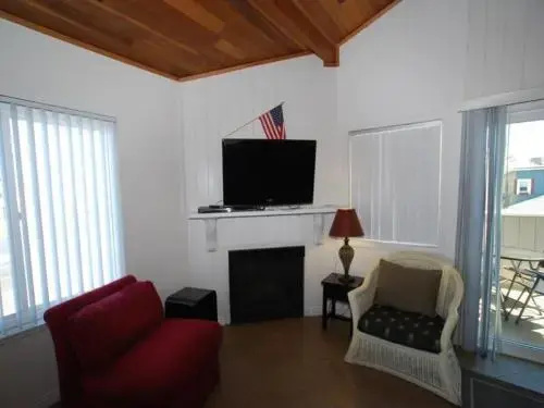 photo 1 of 27th St B (68203) - 3 Br townhouse by RedAwning