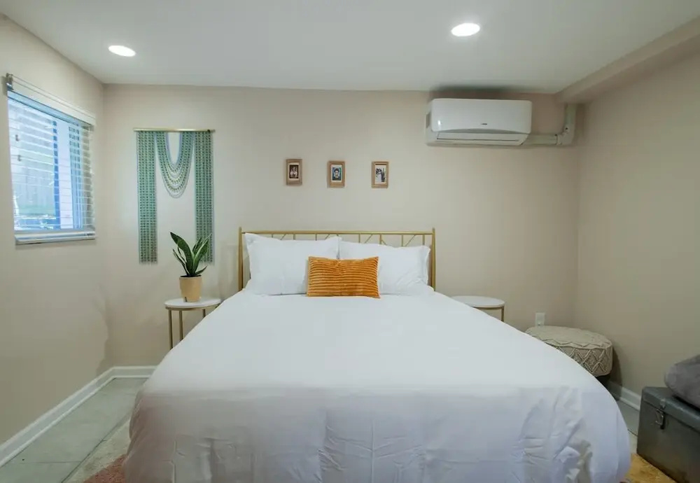 photo 1 of 2 br City Retreat Peace Privacy Parking