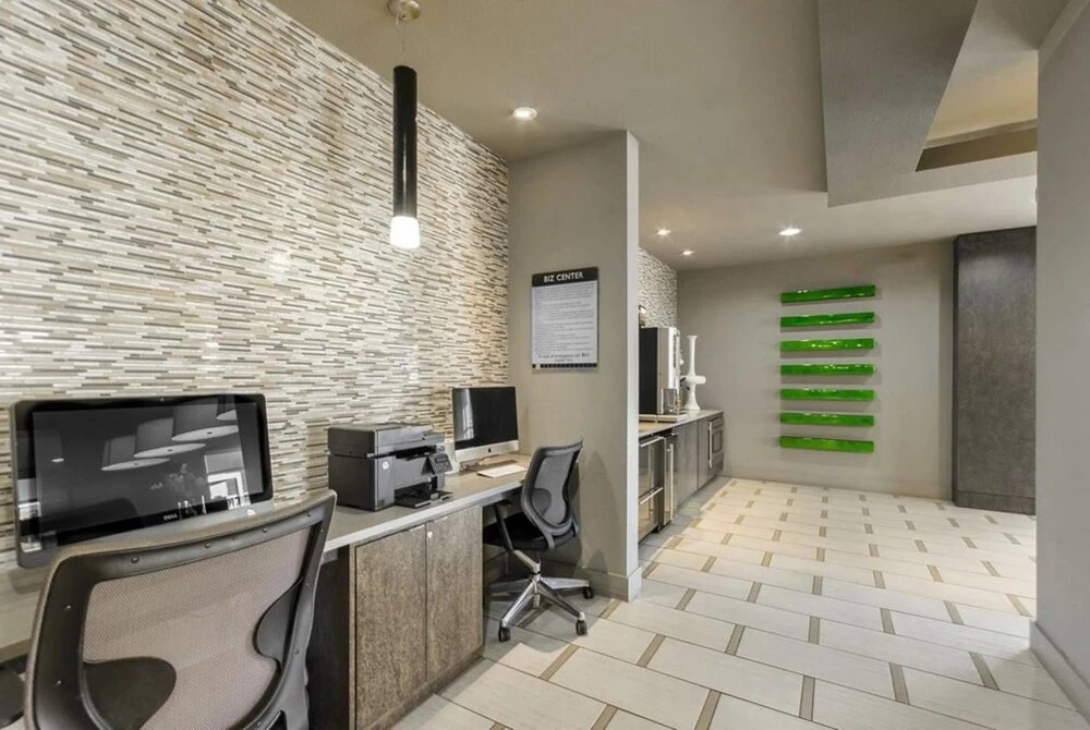 photo 1 of 2BR Premium
