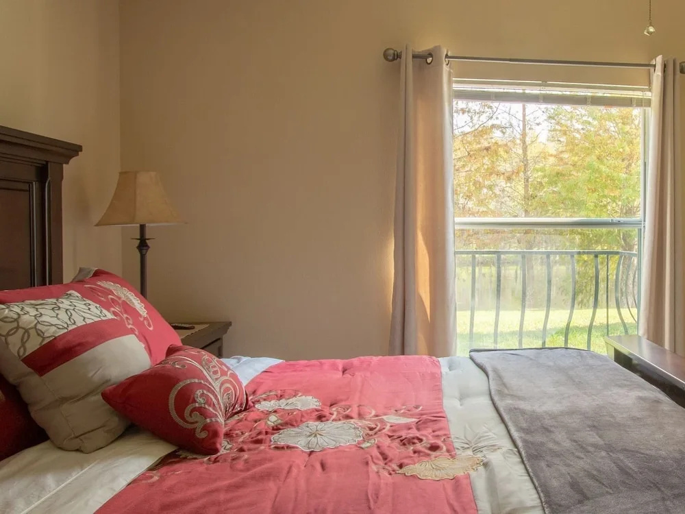 photo 1 of 3 Bed 258