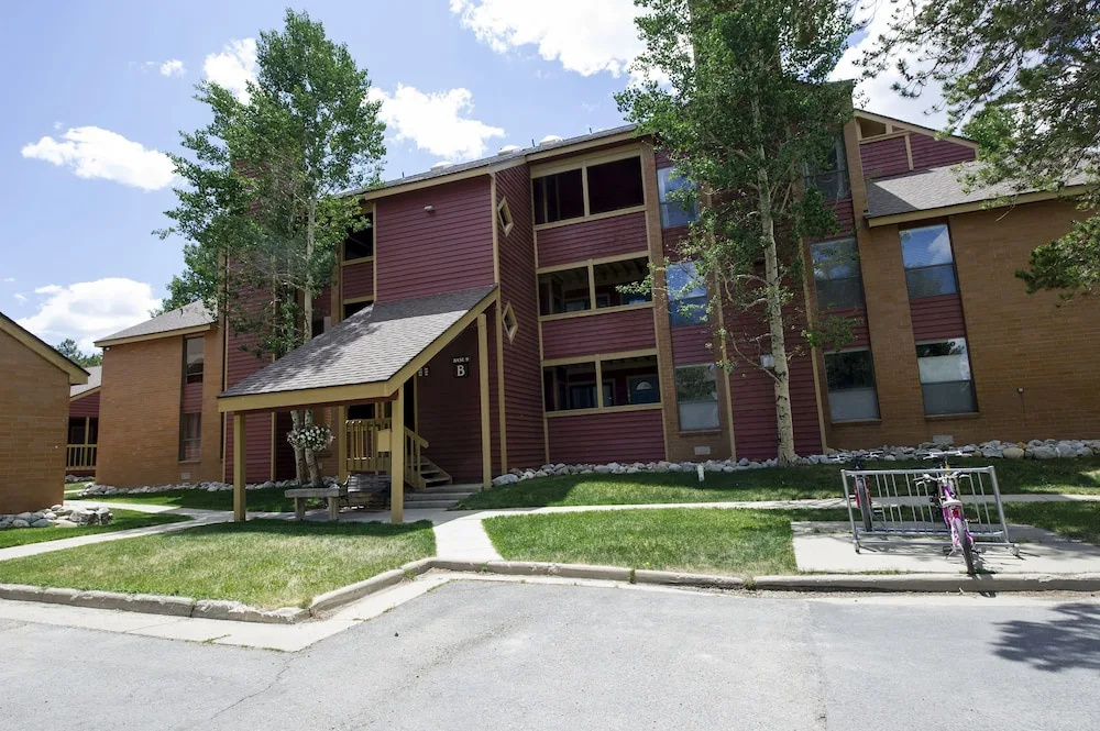 photo 1 of 3 Bedroom Condo - Base 9