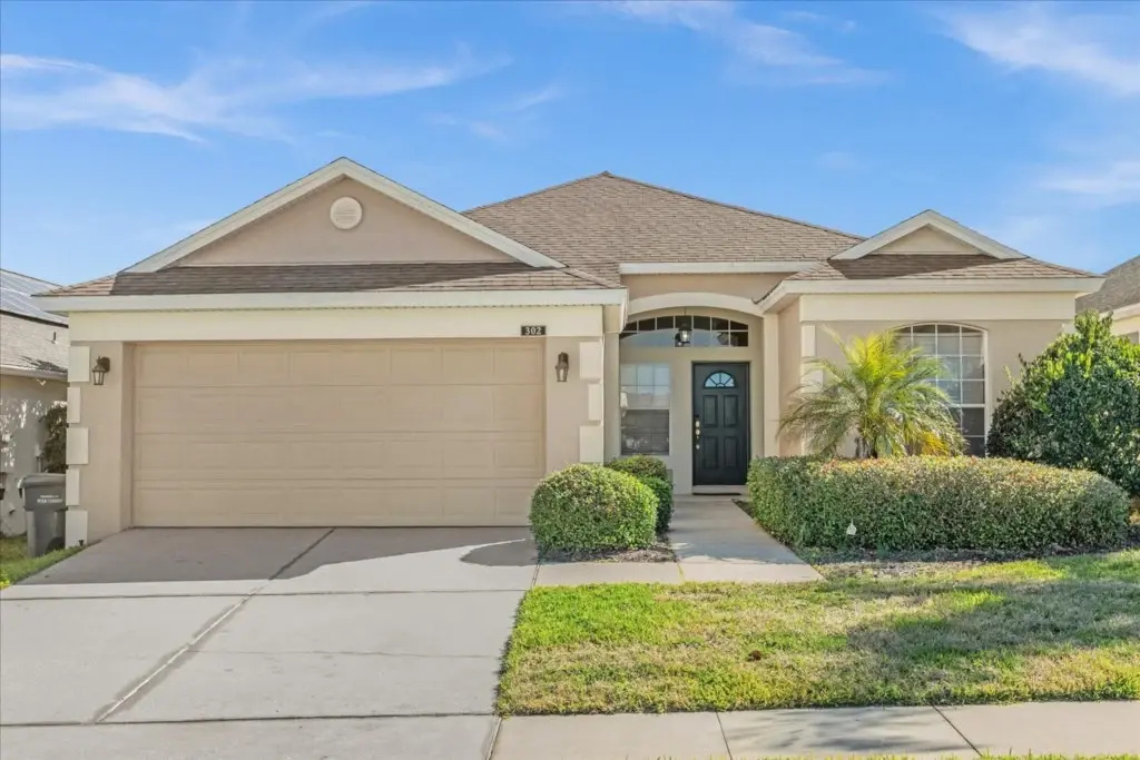 photo 1 of 3 BR Highercombe Villa w/Spa & Golf Views, Davenport, US