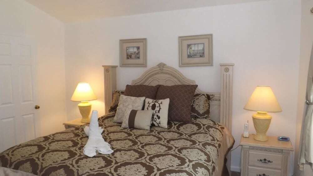 photo 1 of 3 Br Windsor Hills Sleeps 6 - Fld 3274