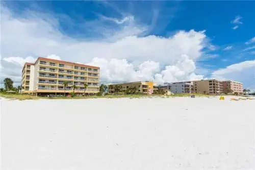 photo 1 of 311 Madeira Norte Condo by RedAwning