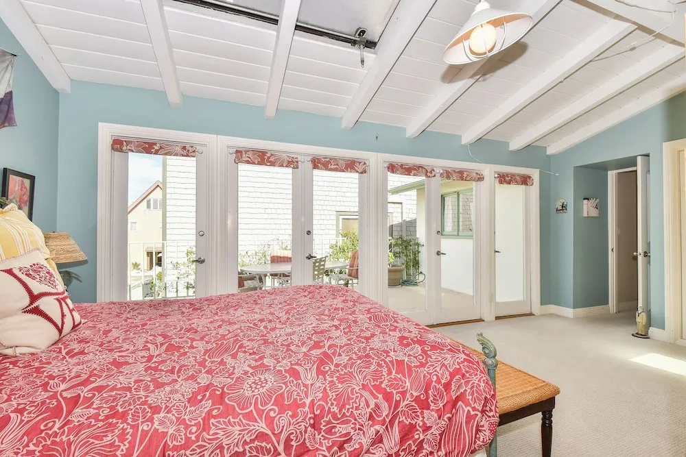 photo 1 of 319 Coronado 68183 by RedAwning