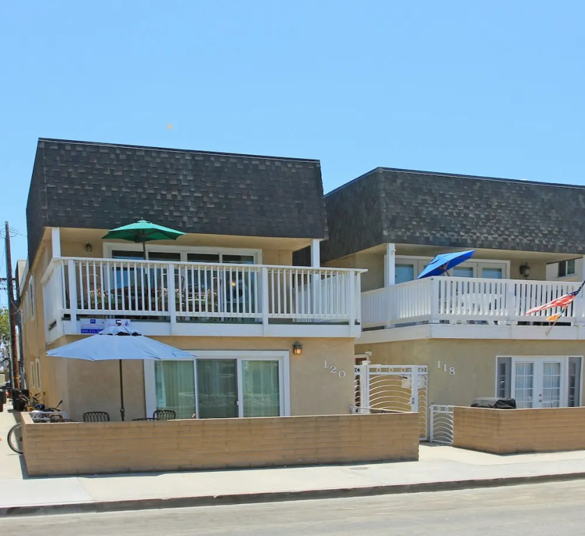 photo 1 of 31st St A (68338) - 2 Br townhouse by RedAwning