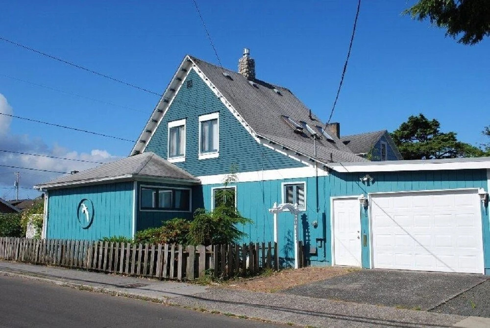 photo 1 of 350 10th Ave