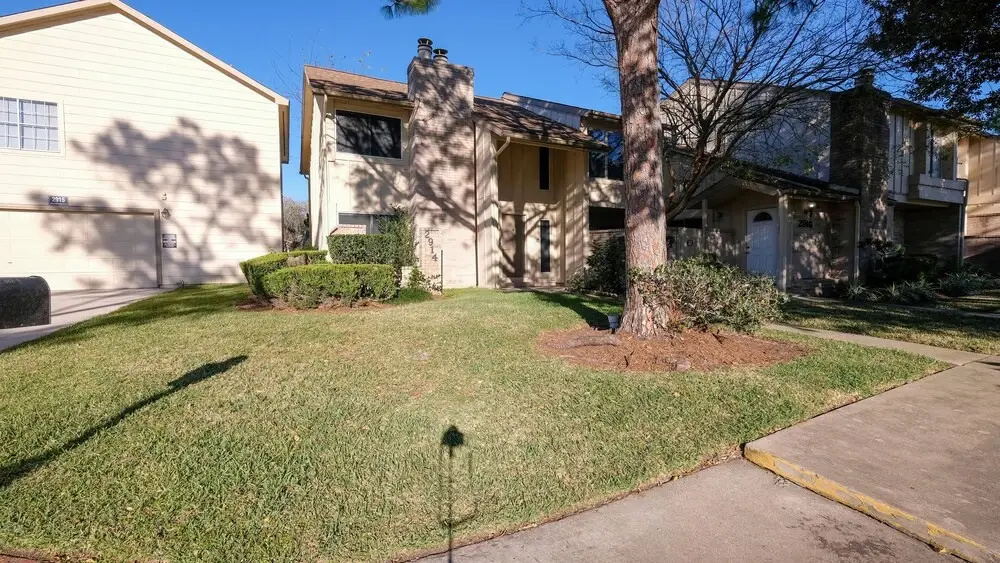 photo 1 of 3Bdrm 2.5Bath 4Beds - Katy - Memorial