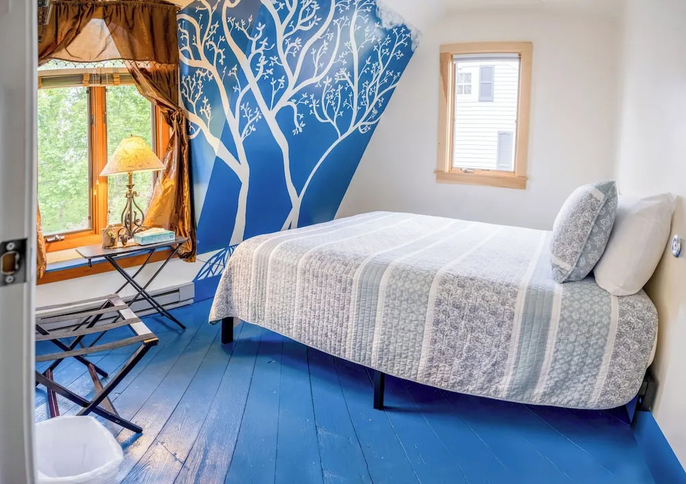 photo 1 of 3Bedroom2Bath CarriageHouse Pet Friendly