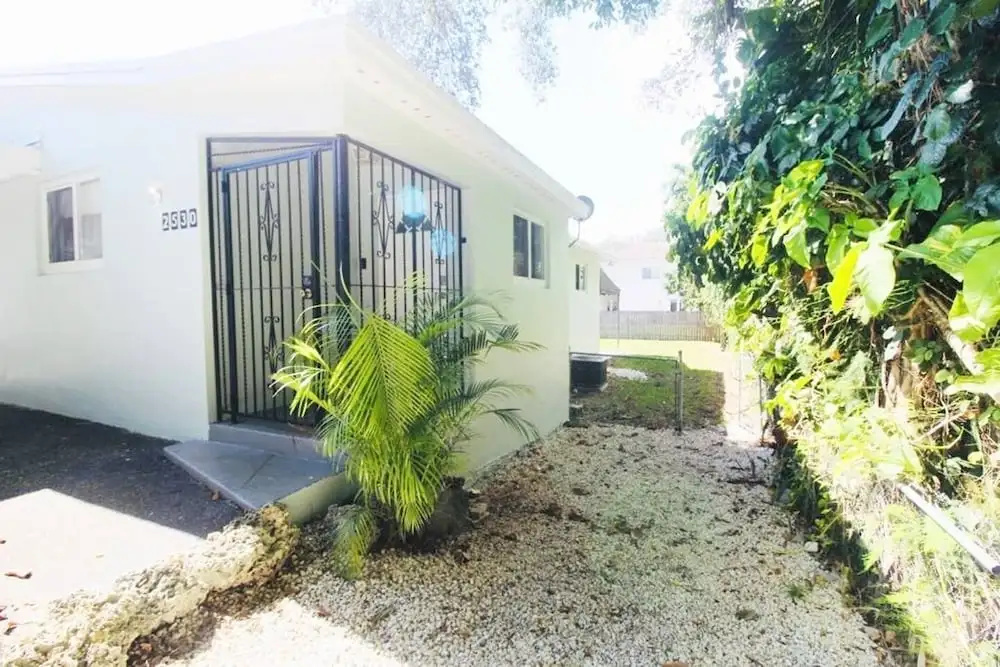 photo 1 of 3BR 2BA Coral Terrace House by ASVR-2530