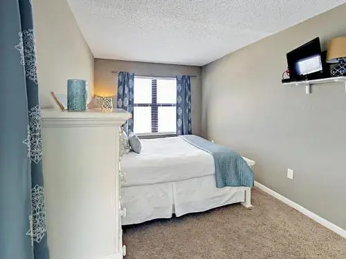 photo 1 of 427 E Beach Blvd Condo Unit 462